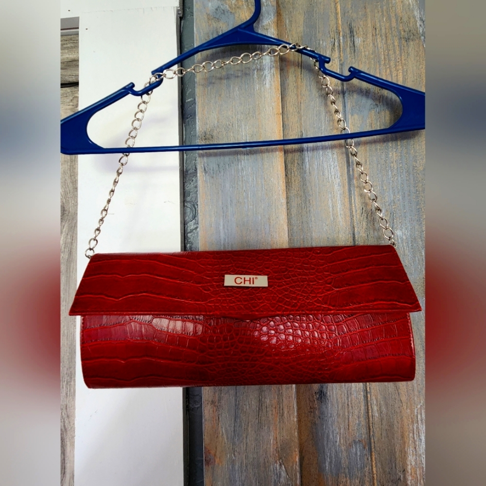 Chi red leather shoulder bag